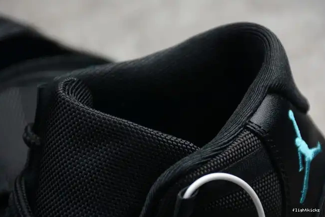 378037-006 11 Gamma Air Blue Jordan Retro 0618